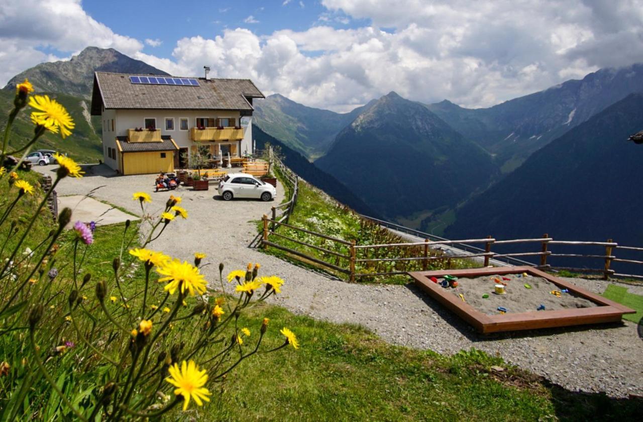 Enzianhuette Berggasthaus San Leonardo in Passiria Eksteriør billede