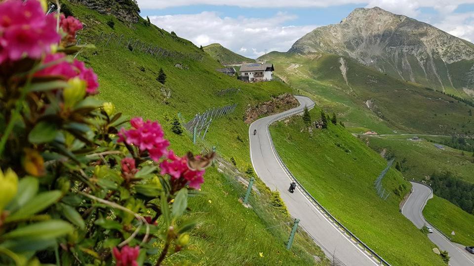 Enzianhuette Berggasthaus San Leonardo in Passiria Eksteriør billede