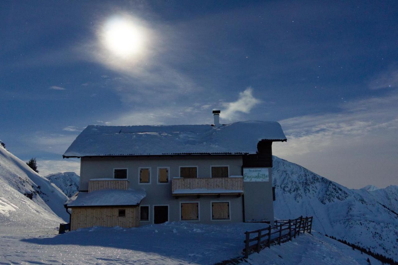 Enzianhuette Berggasthaus San Leonardo in Passiria Eksteriør billede