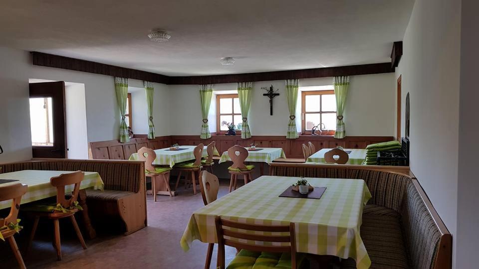 Enzianhuette Berggasthaus San Leonardo in Passiria Eksteriør billede