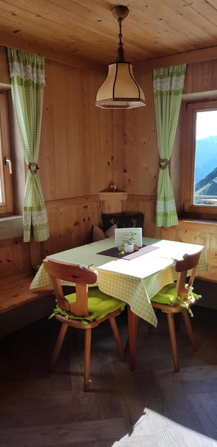 Enzianhuette Berggasthaus San Leonardo in Passiria Eksteriør billede